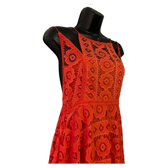 Free People Orange/Rouge Halter Open Back Lace Design Dress NWT Size 4 🧡 - Picture 4 of 11